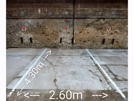location place de parking nogent sur seine  plein centre ville  cour privée