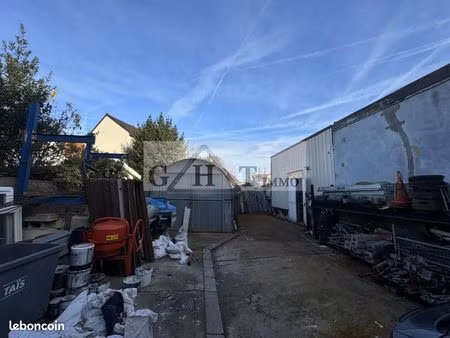 local industriel 180 m²