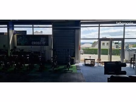 local commercial 659 m²