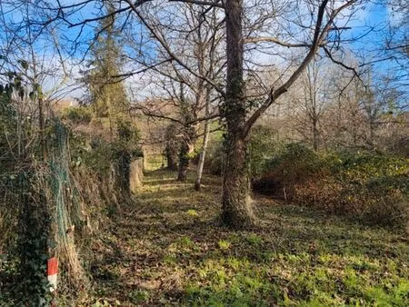 terrain loisirs à 150m bord de creuse - 526m2