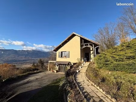maison 5 pièces 200 m²