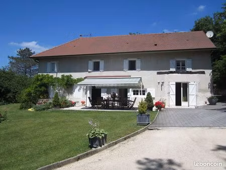 particulier vend propriété au cœur de la nature  proche de bourgoin