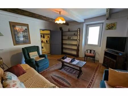 immeuble montferrer 208.42 m² t-5 à vendre  110 000 €