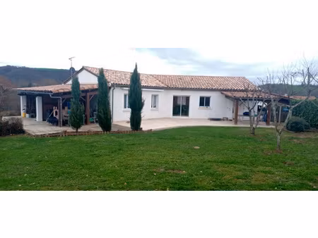 maison de plain pied .