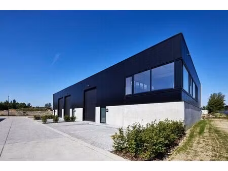 8 unités à vendre au parc d’affaires tilia