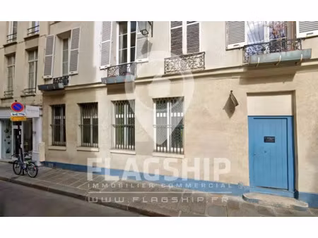 local commercial avec fenetre sur rue marais 145 m²