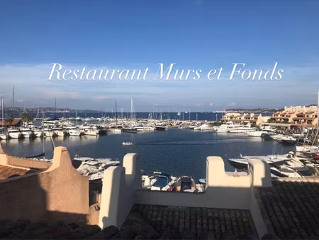 restaurant renomme murs et fonds golfe de saint tropez
