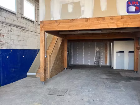 location locaux professionnels 4 pièces 118 m² à saint-jean-du-falga (09100)  720 €