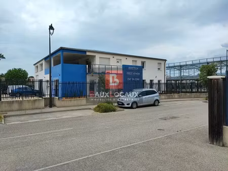 local d'activite a vendre