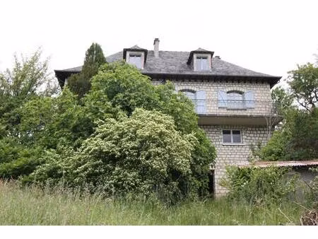 propriété de 8 hectares avec étang