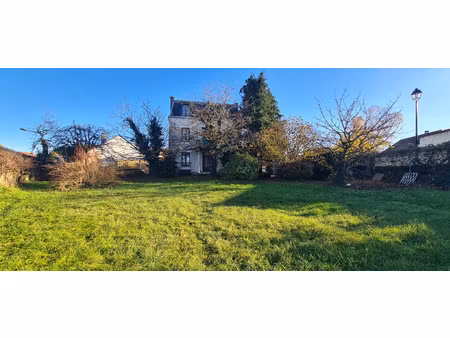 maison independante du 18ème siècle - 4 chambres + 1 bureau