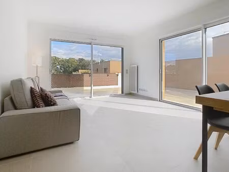 location appartement 4 pièces 81 m² à castries (34160)