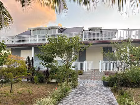 vente villa 4 pièces 300 m² à trois-rivieres (97114)  349 000 €