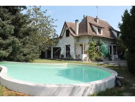 bellerive tres belle propriete quatre chambres avec piscine