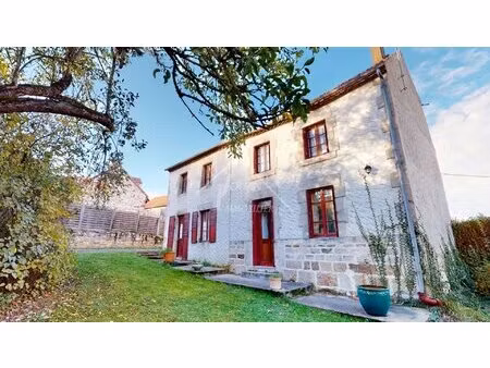 maison trois chambres à coutansouze