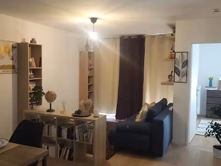 location meublée appartement 2 pièces 44 m² à athis-mons (91200)  1 200 €