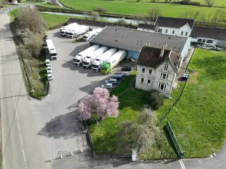 local d'activites a vendre