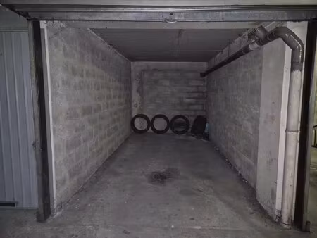 garage centre ville saint-laurent du var