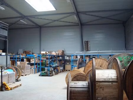 location local d'activités fleville devant nancy 420 m²