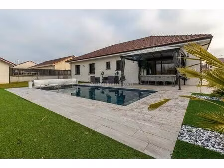 vente maison 5 pièces 127 m2 à vézeronce-curtin