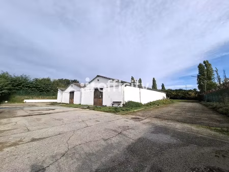 local commercial - 817 m²