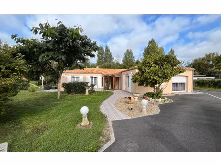 maison salles-sur-mer m² t-5 à vendre  518 750 €