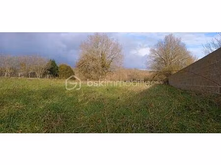 terrain de 570 m² à crotelles