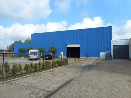 groot magazijn/garage/opslagruimte