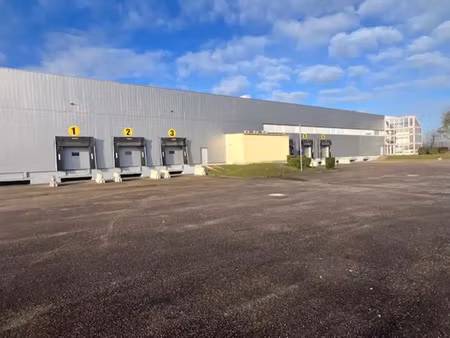 vente entrepôt val de reuil 27100