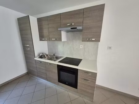 lumbres  maison mitoyenne 2 chambres