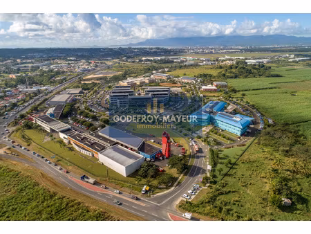 local commercial à louer de 656 m2 à dothémare. produit rar
