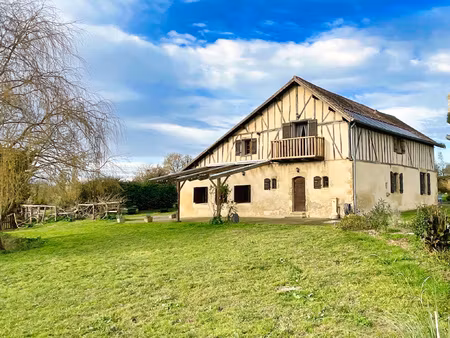 maisons en pierres avec piscine et superbes vues
