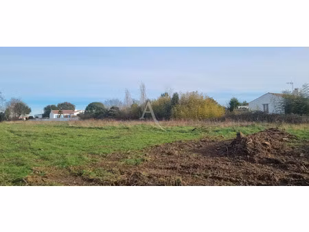 vente terrain au fenouiller (85800) : à vendre / 366m² le fenouiller