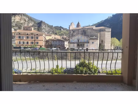 3 pièces coté soleil avec vue