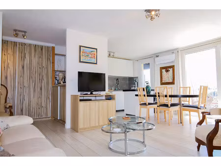 vente appartement 3 pièces 67 m² carqueiranne (83320)