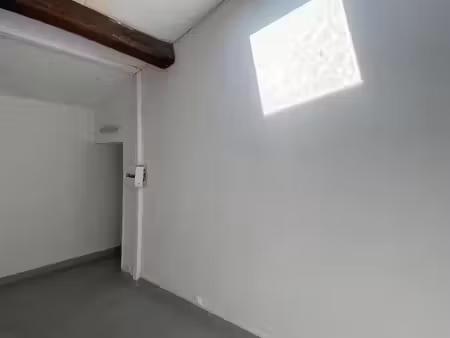 location appartement gémenos 13420 - - surface privée