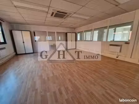 bureaux 200 m²