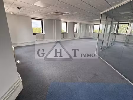 location bureau 200 m² à saint-denis (93200)