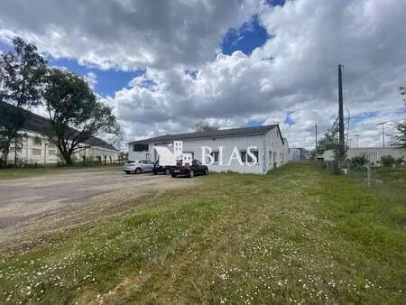 vente bureaux et commerces au trait (76580) : à vendre / 545m² le trait