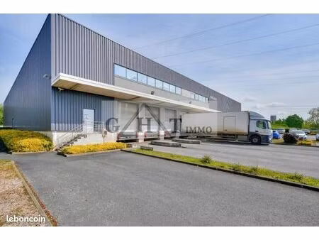 local industriel 3 848 m²