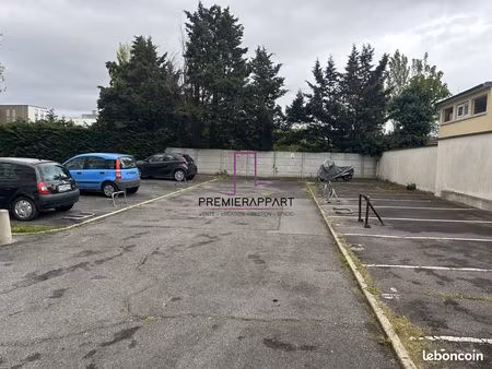 parking/box 11 m² bezons
