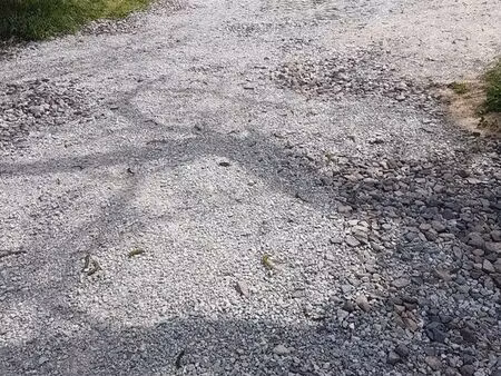 parking pour véhicule leger ou camping car