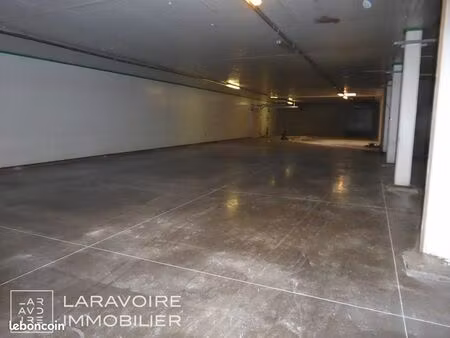 local 560 m² saint priest en jarez