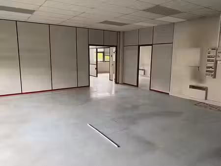location local d'activités sucy en brie 360 m²