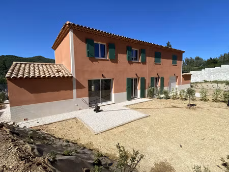 vente maison 5 pièces 91 m² cuers (83390)
