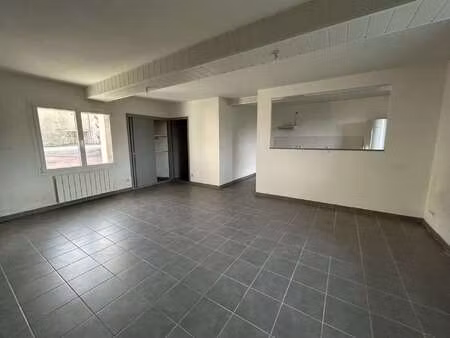 vente maison à geay (79330) : à vendre / 70m² geay