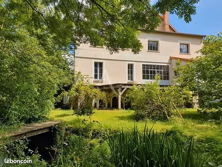 maison 9 pièces 406 m²