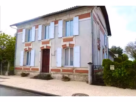 vente maison 10 pièces 220 m² saint-aigulin (17360)
