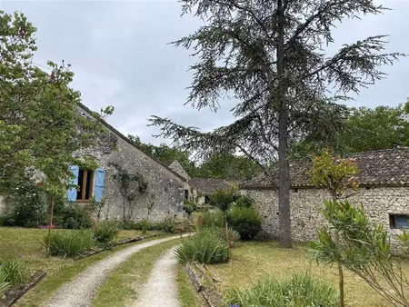 vente maison 5 pièces 173 m² à saint-cernin-de-labarde (24560)  286 200 €