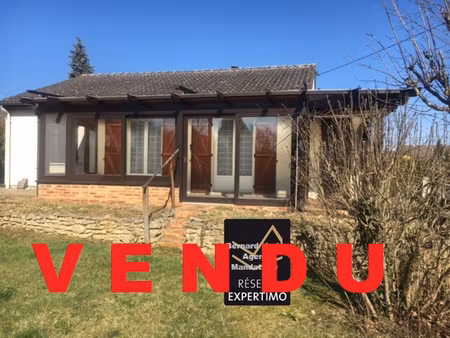 maison de plain pied 4 pièces de 80m2 avec demi sous-sol sur parcelle de 380m2